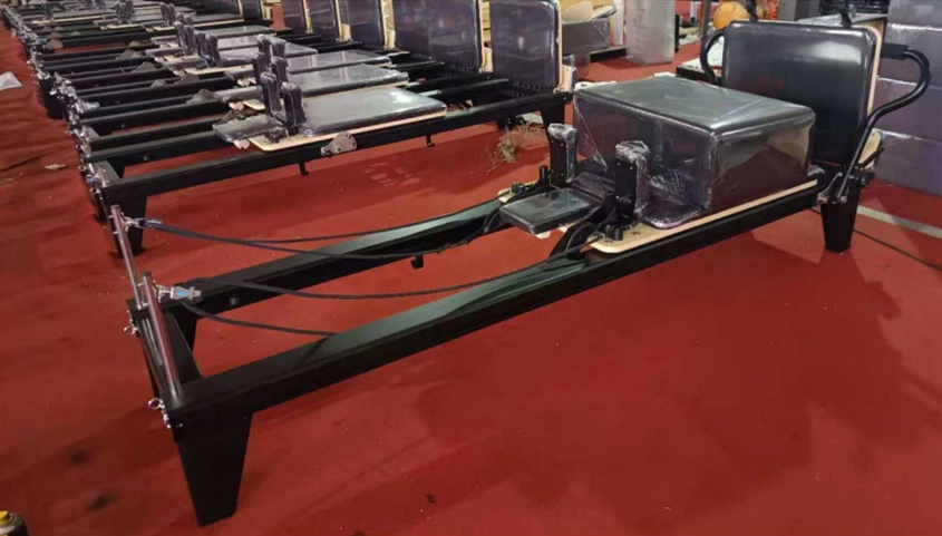 Pilates black bed picture